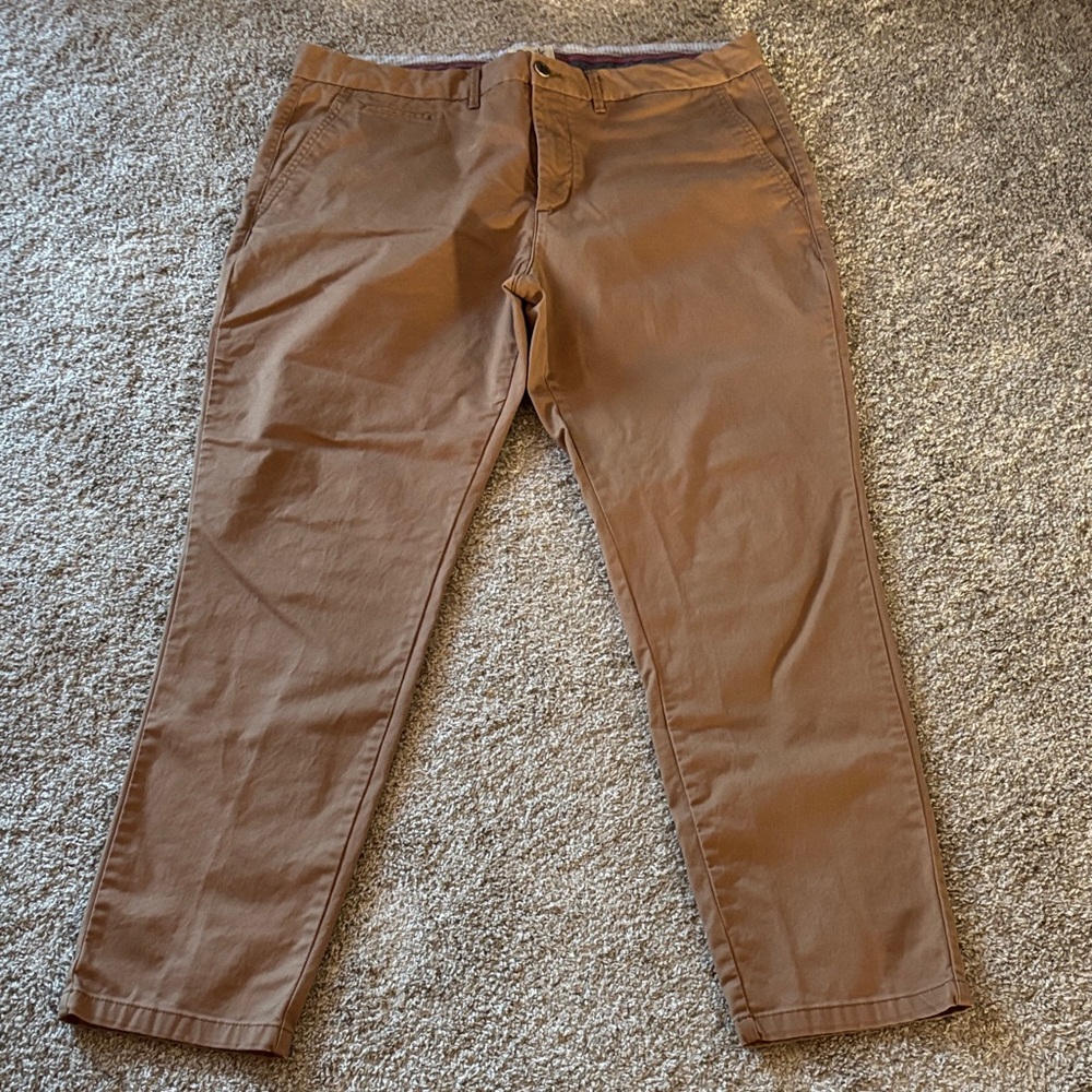 Perk Men's Stylish Tan Chinos